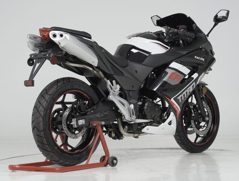 Vitacci Titan 250 EFI Motorcycle, 6-Speed Manual, Single Cylinder, Oil-Cooled with Balancer For Sale - Image 9
