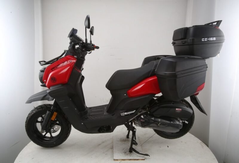 Boss Motor Frontier 200cc Moped Scooter, 4-Stroke, Single Cylinder, Air-Cooled, Electric & Kick Start For Sale - Image 4