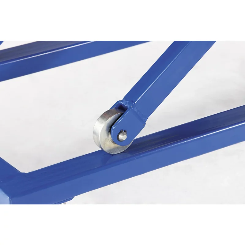 Lifting platform trolley with double scissors For Sale - Image 7