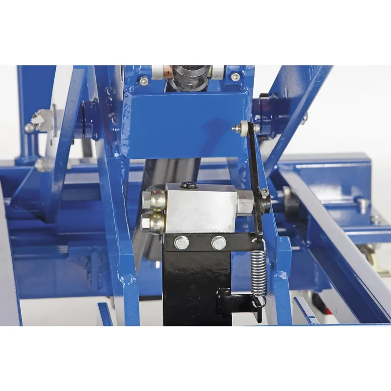 Lifting platform trolley with double scissors For Sale - Image 4
