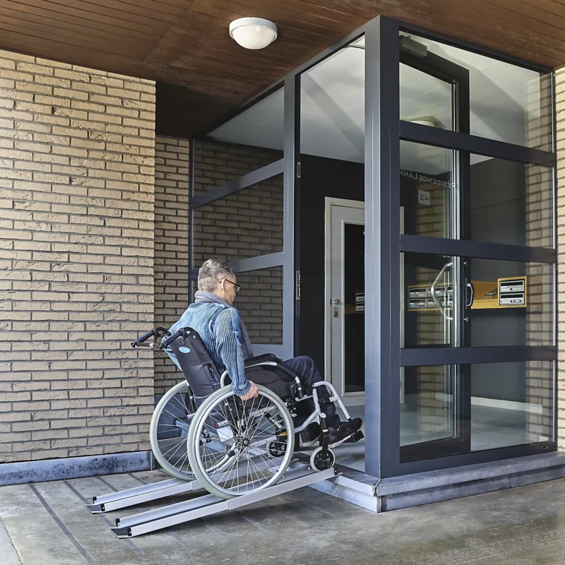 Loading ramp with anti-slip coating – Mottez For Sale - Image 4