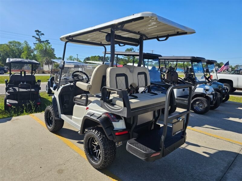 2024 Star EV Sirius 4 Passenger Lifted LSV For Sale